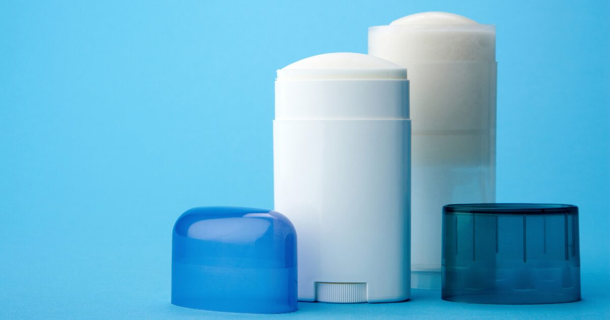 use-aluminum-free-deodorants-to-avoid-chemical-reactions.webp